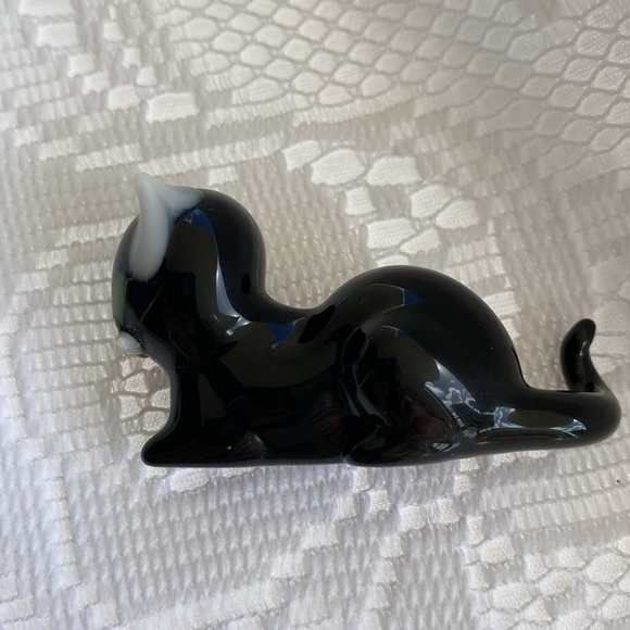 Vintage Black Cat with Green Eyes Lampwork Glass Figurine. Handmade. - Picture 5 of 7